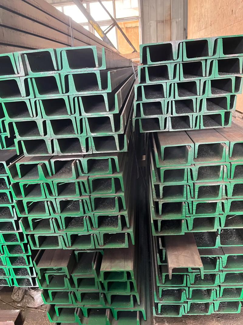 剑阁幕墙槽钢插芯